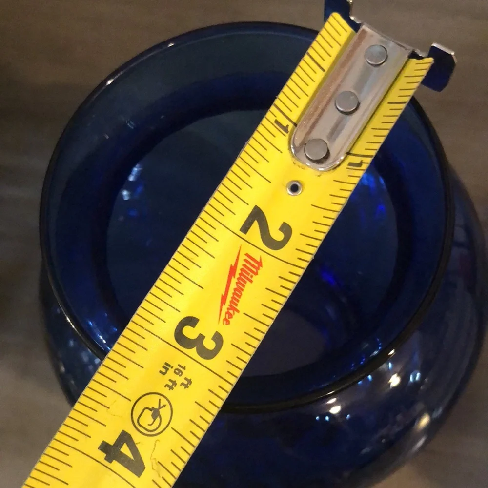 COBALT BLUE COLLECTIBLE SWIRL GLASS VASE
